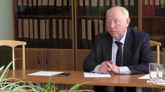 Уполномоченный по правам человека Валерий Кузовлев открывает выездной приём граждан