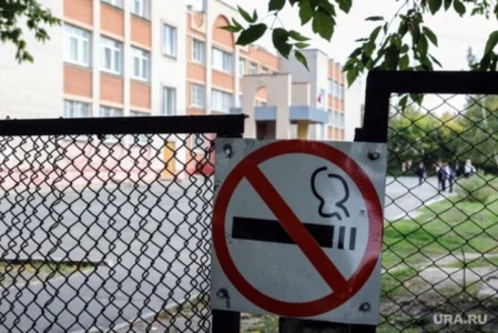 Власти предложили штрафовать родителей курящих детей