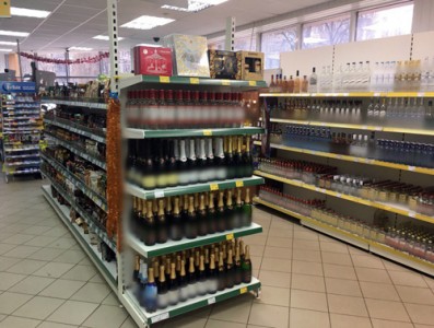 Липецкие супермаркеты уже штрафуют за алкоголь на полу